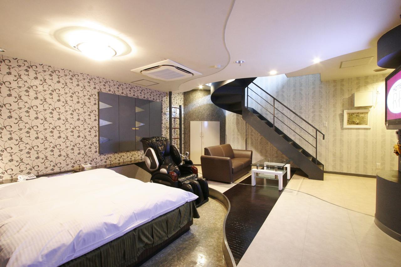 Hotel RR  Jokkaicsi Kültér fotó